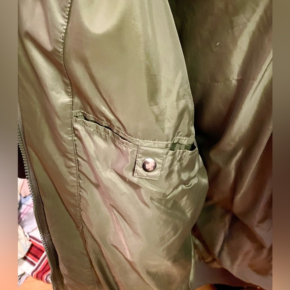 VTG Def Jam Puffer - Picture 5 of 7